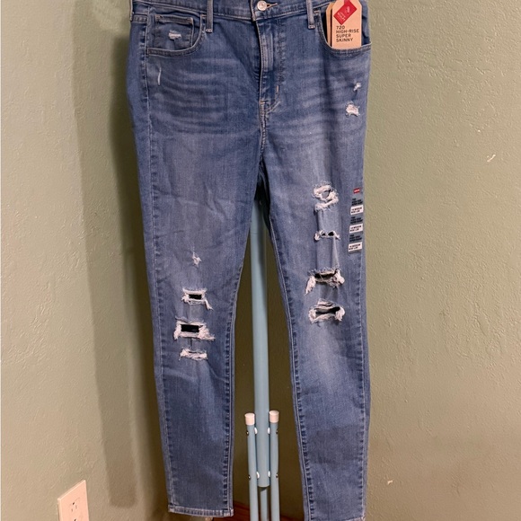 Levi's Denim - Levi's High Rise Distressed Blue Jeans Size 32